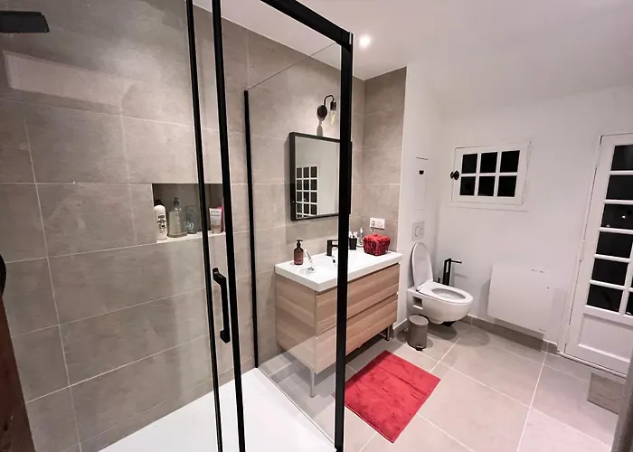 Apartment Face A La