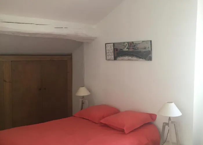 Face A La アパート